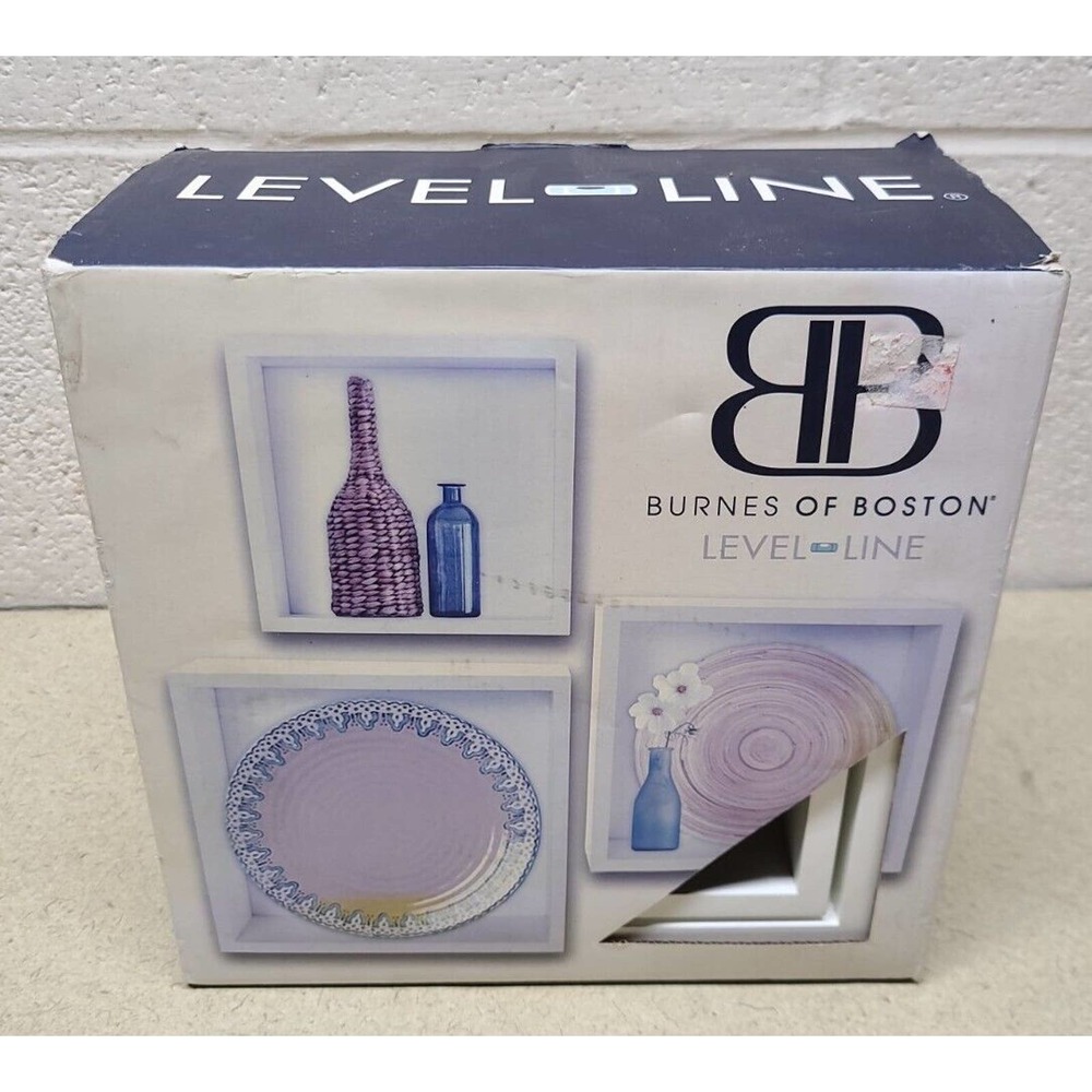 Burnes of Boston Level Line - 3 White Wooden Cubes Shelf